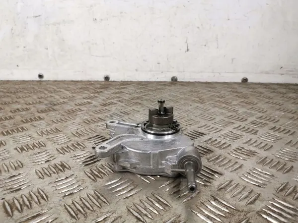 Pompe à vide Toyota OEM FBZ11654 pour RAV4 XA40 image 3