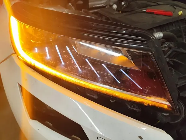 SKODA KODIAQ 1.5TSI 2020 Farol LED Direito 566941016F image 2