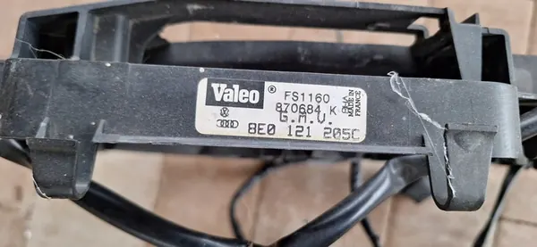 AUDI A4 B6 2.0 ALT Fläktmodul 8E0121205C image 2