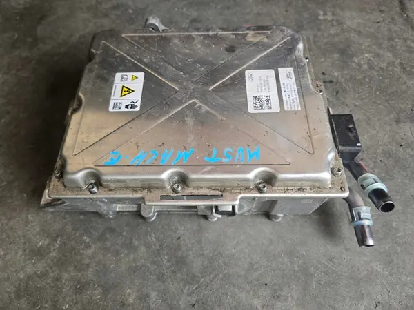 Convertisseur de Tension Inverseur Ford Mustang Mach-E LJ98-7P425-BD image 3