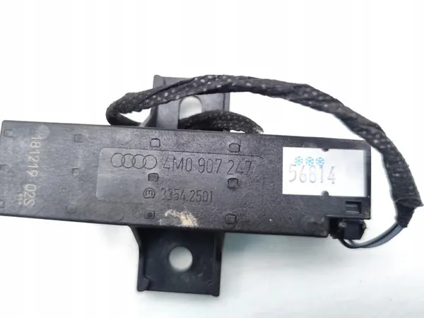 Audi A4 Inre Antenn OEM 4M0907247 2019 Kombi image 7