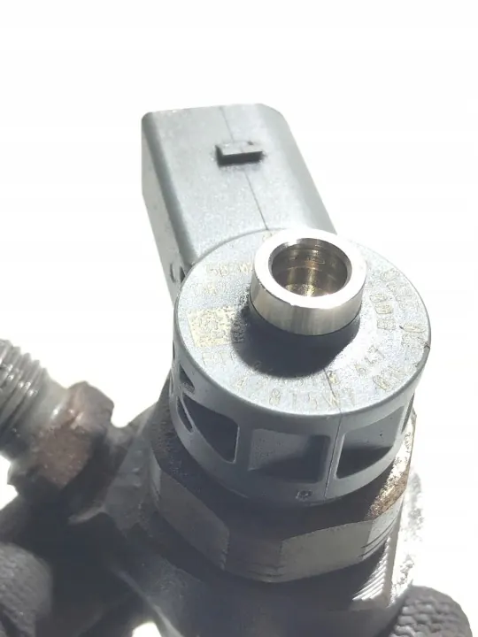 Audi OE 03L130277Q Buse d'injection d'occasion image 3