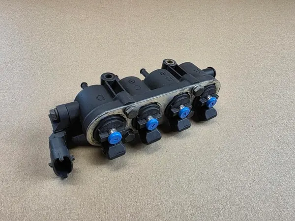 Carril inyector GLP Landi Renzo UF2565 (26) - Usado image 2