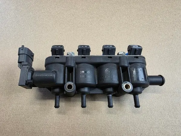 Carril inyector GLP Landi Renzo UF2565 (26) - Usado image 3