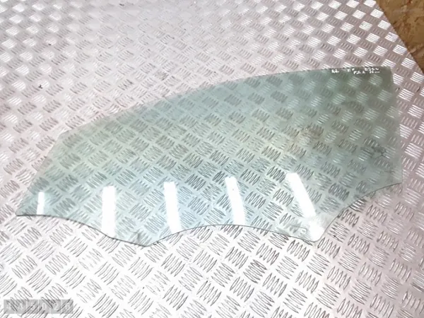 Cristal de puerta Mercedes OEM e643r00049 - Usado image 2