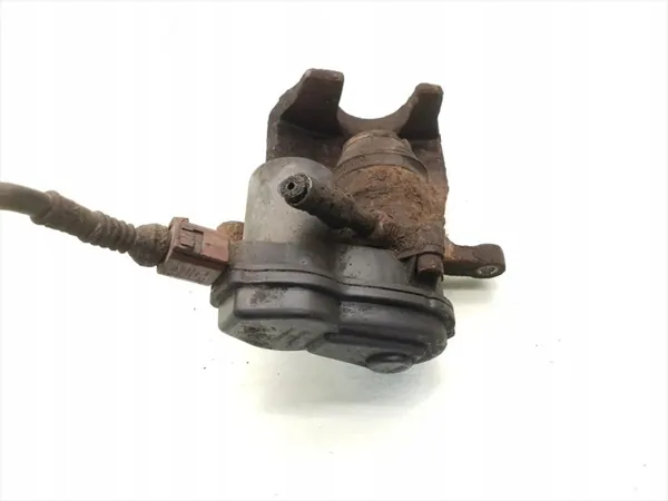 Audi A4 Achter remklauw OEM 32335478 2.0 TDI image 4