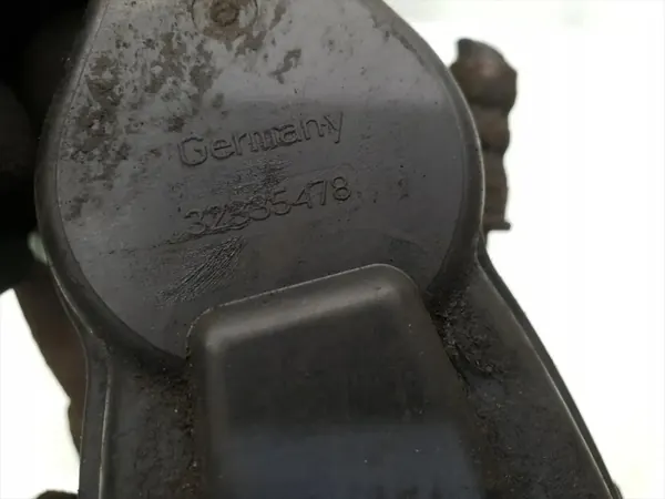 Audi A4 Achter remklauw OEM 32335478 2.0 TDI image 5