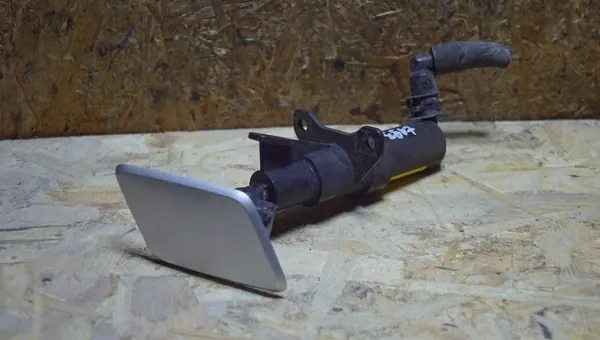 SKODA OCTAVIA II Right Headlight Washer 1Z0955966A image 2