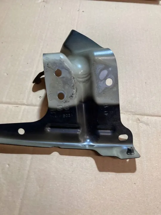 SEAT ATECA Stänkskärmsfäste OEM 575821167 Vänster Fram image 6