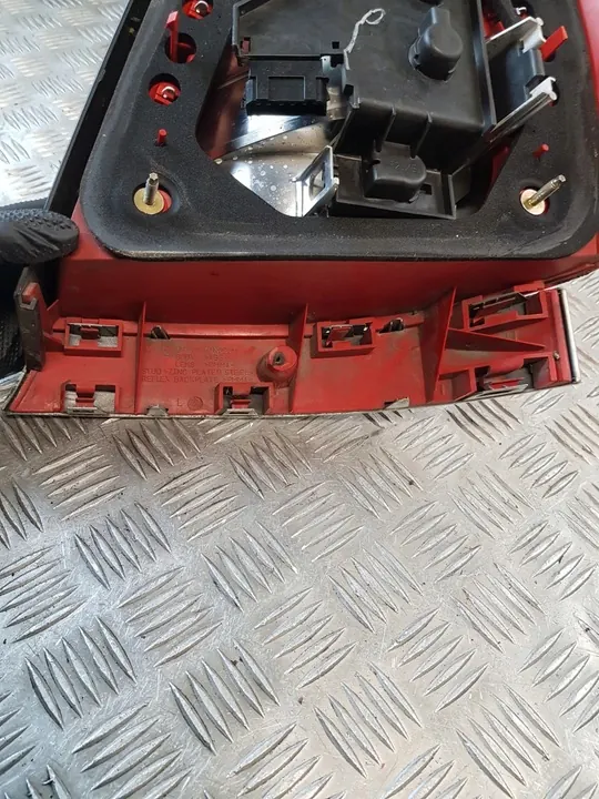 Lámpara Trasera Izquierda Audi A4 B5 Sedán 94-99 8D0945095D image 9