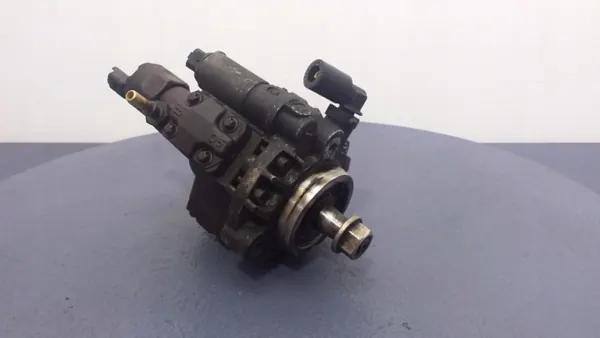 Ford OE 4M5Q9B395AD ruiskutuspumppu Focus MK2 1.8 TDCI:lle image 3