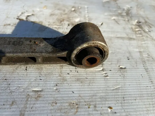 KIA SPORTAGE III 1.6 GDI Supporto Motore 2010 OEM 219502S100 image 3