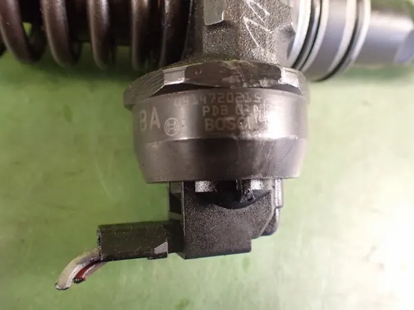 Pompe lave-glace OEM 038130073AG 0414720215 VW image 4