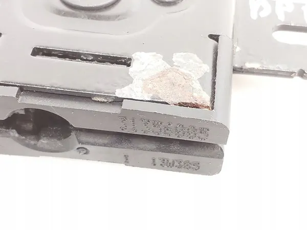 Huvlåss högra Volvo XC60 2009-2014 OEM 31356005 image 4