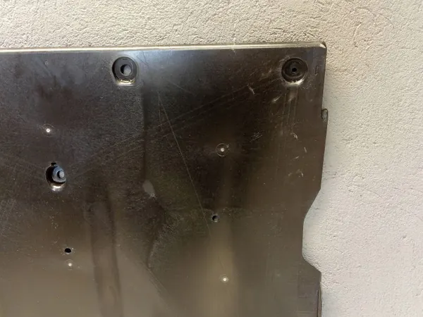 Plaque de protection moteur Tesla Y OEM 1622740-00 image 10