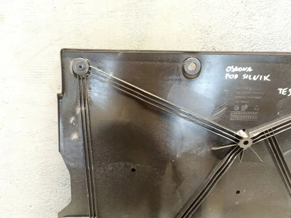 Plaque de protection moteur Tesla Y OEM 1622740-00 image 3