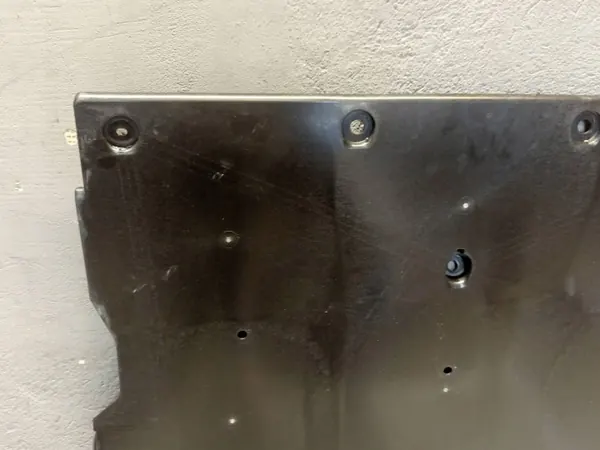 Plaque de protection moteur Tesla Y OEM 1622740-00 image 9
