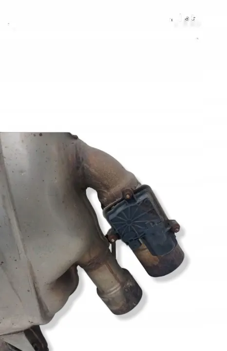 Porsche Macan Rechter Endschalldämpfer OEM 95B253612P image 3