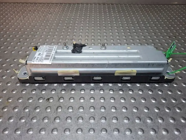 Airbag genou conducteur OEM S26372947 Mercedes GLC image 3