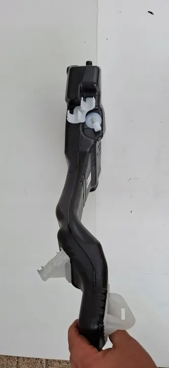 MERCEDES GLE W167 Ruitensproeiervloeistofreservoir A1678690000 image 4