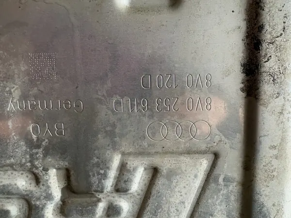 CUPRA FORMENTOR VZ5 Auspufftopf OEM 8V0253211 image 10