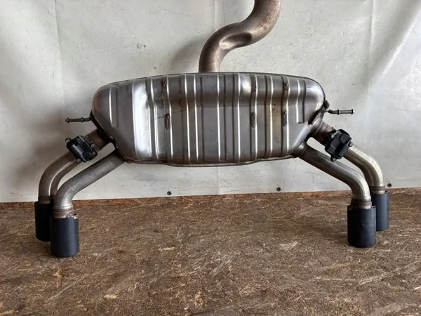 CUPRA FORMENTOR VZ5 Auspufftopf OEM 8V0253211 image 3