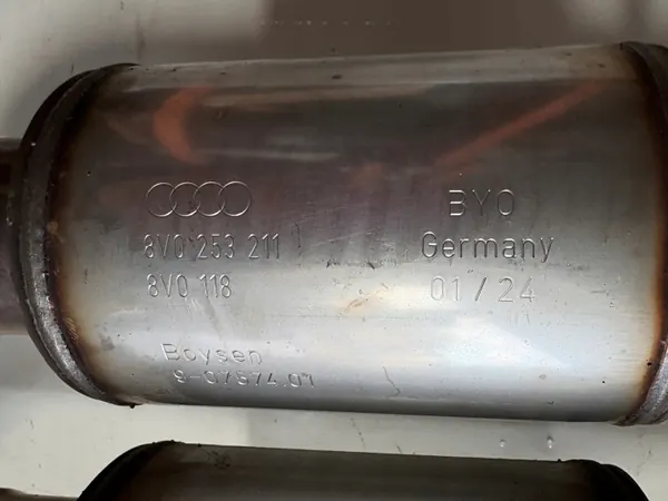 CUPRA FORMENTOR VZ5 Auspufftopf OEM 8V0253211 image 6