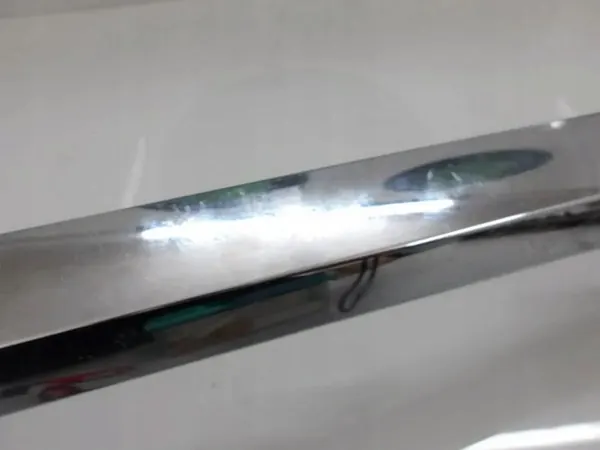 Volkswagen Touareg III Takaluukun Kromilista image 3