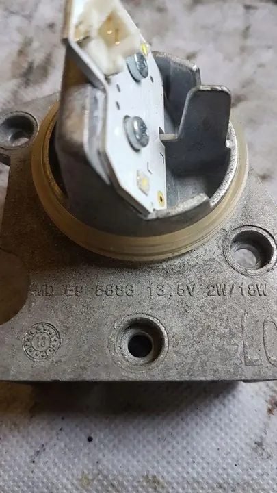 Conversor LED BMW OE MDE95883 image 3