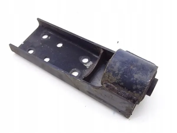 Soporte Cabina Derecho Trasero OEM Mitsubishi Canter 96-05 image 2