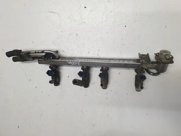 Rampe de carburant VW T5 2.0 Essence 06A906031AC image 2