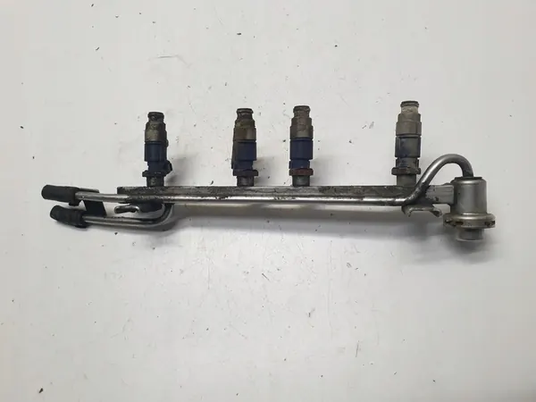 Rampe de carburant VW T5 2.0 Essence 06A906031AC image 3