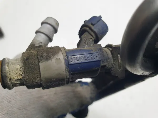 Rampe de carburant VW T5 2.0 Essence 06A906031AC image 4