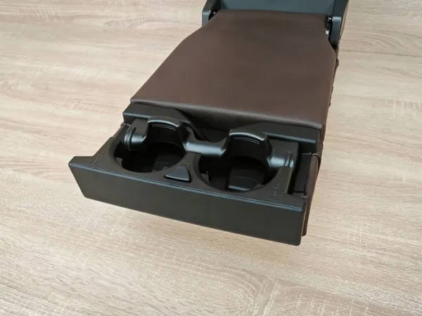 OEM PODLKANN55 Portavasos reposabrazos trasero BMW G30 LCI image 6