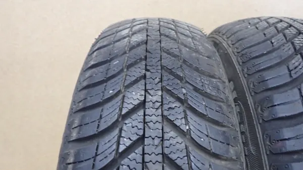 Nexen Nblue 4 Season 155/65/14 75T 2023 6.5mm Juego image 4