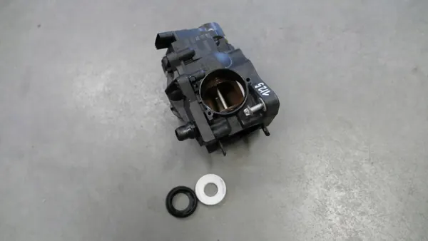 BMW F20 F30 G01 G30 Carcasa de Termostato B58 7642854 image 5