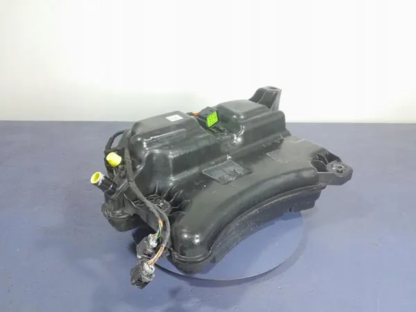 AdBlue-tank OEM 5WA131877N voor Skoda Octavia IV 2.0 TDI image 2