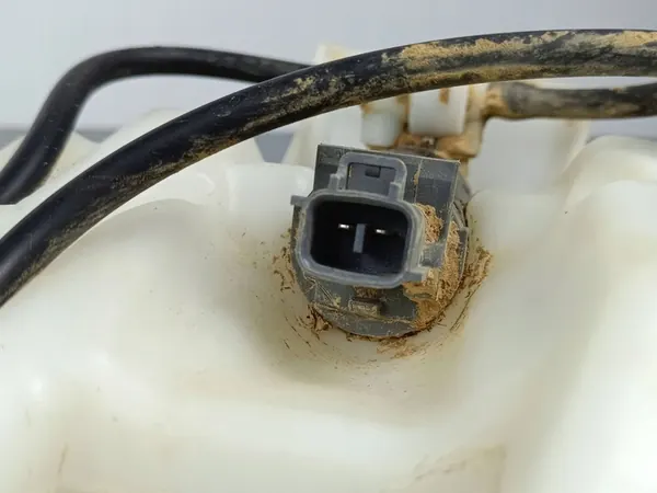 Réservoir de lave-glace Honda CR-V 2025 OEM FOB47737 image 4