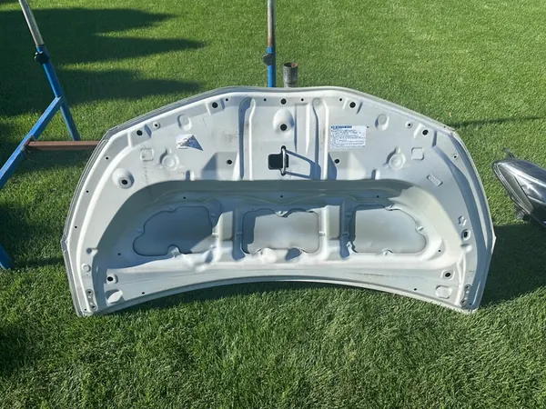 TOYOTA YARIS 3 III P13 2011-20 Motorhuv image 5