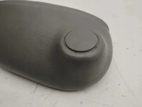 Oikea keskikonsoli käsinoja OEM 80002 image 3