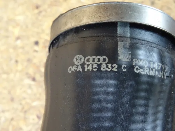 AUDI A3 8L GOLF IV LEON 1.8T Mangueira 06A145832C image 2