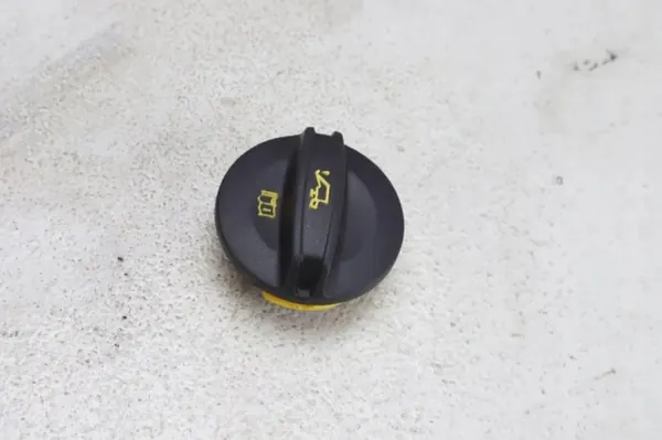 VW Öl-Einfüllstutzen OEM 06K103485D - Gebraucht image 5