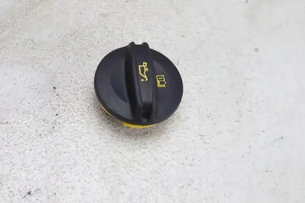 VW Öl-Einfüllstutzen OEM 06K103485D - Gebraucht image 6