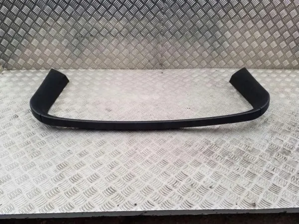 Tesla Model S bagageutrymmesmatta OEM 100925400g - Höger sida image 8