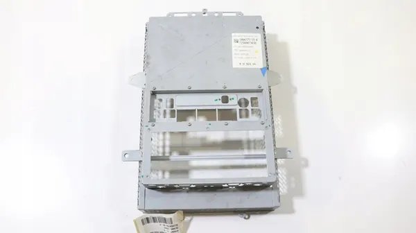 Tesla Model S Näyttökuori 2012 OEM 1140193-00-C image 3