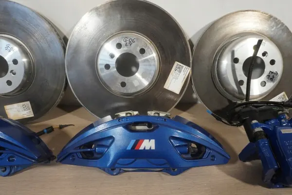 Disques & Étriers OEM 6875284 pour BMW G11 G12 image 3