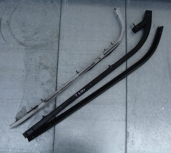 Dörrledare Set Vänster Fram Peugeot 1007 04-09 OEM image 2