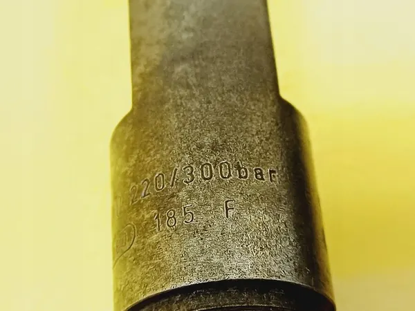 Set Iniettori VW New Beetle 1.9 TDI 028130202Q / 028130202P image 7