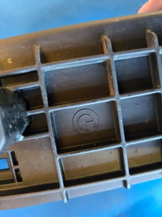 Radiatorbevestiging OEM QUA11839 voor BMW image 4
