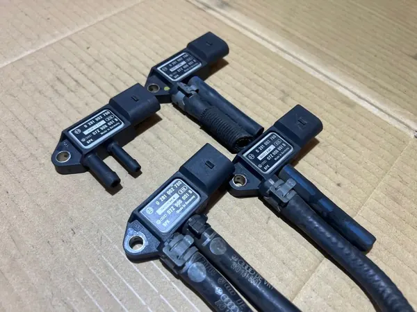 AUDI VW SKODA Pakokaasupaineanturi 07Z906051B image 2